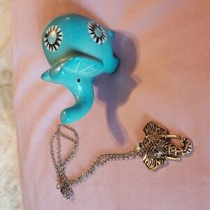 ELEPHANT LOVE, Small lucky statue and 18"-20" necklace with elephant pendant